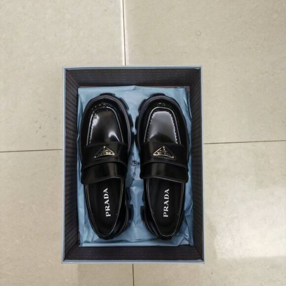 Prada Black Women's Loafers - Picture 1 of 6